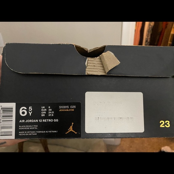 AIR JORDAN 12 - Picture 3 of 3